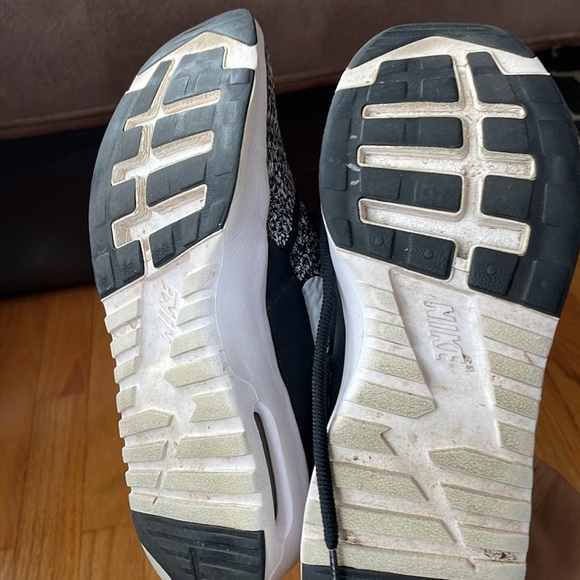 Nike Air Max Thea Ultra Flyknit Womens Sneakers 8 - Picture 7 of 7